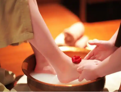 Ngâm & Massage Chân – Bí Quyết Kết Hợp Truyền Thống Và Công Nghệ Hiện Đại Để Bảo Vệ Sức Khỏe
